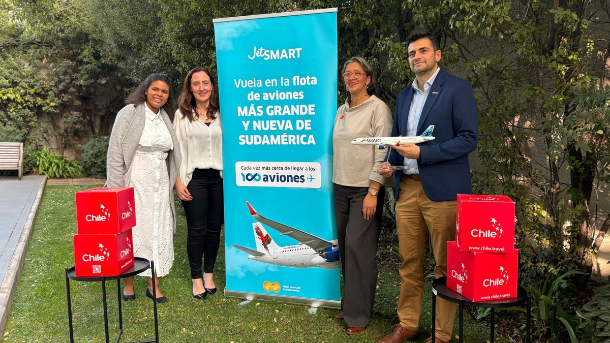 JetSMART realizó el lanzamiento de esta nueva ruta junto a la subsecretaria de Turismo, Verónica Pardo.&nbsp;