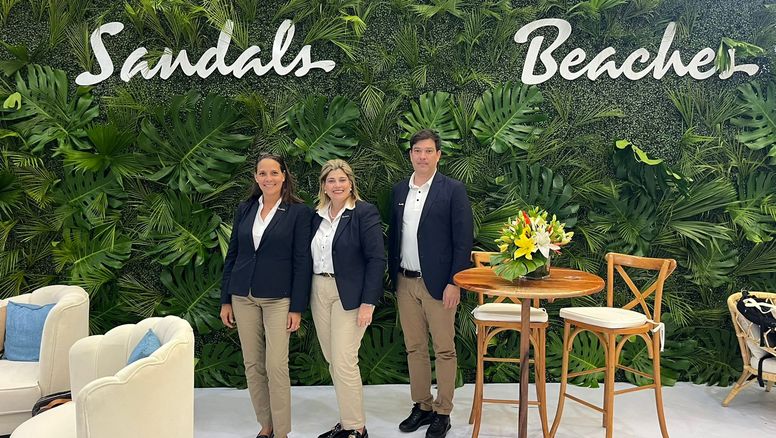 El equipo de Sandals, presente en la Caribbean Travel Marketplace 2024.