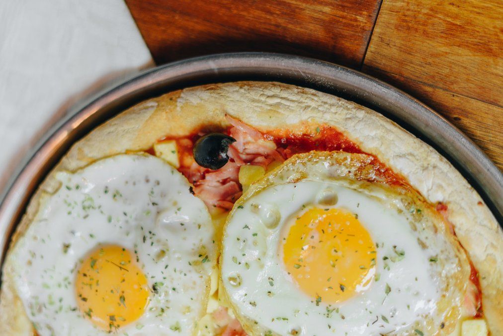 Dirección Santo Bar de Pizzas: Charcas 4799, Palermo, Ciudad de Buenos Aires.