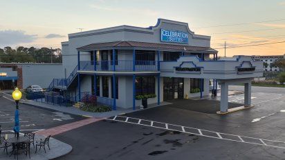 El Celebration Suites es uno de los mejores hoteles al ofrecer una excelente relación precio-servicio.