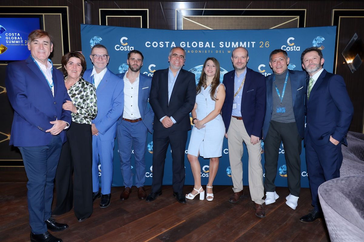 Ejecutivos de Costa Cruceros junto a representantes de las agencias premiadas de Argentina.