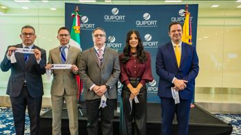 Etzon Romo, secretario de Desarrollo Económico Productivo del Municipio de Quito; Francisco Andrade, gerente de EPMSA; Ramón Miró, presidente y director general de Quiport; María José Reshuan, viceministra de Turismo (e); y Pepe Zapata, vicepresidente de Ventas para Norteamérica y Latinoamérica de Aeroméxico.&nbsp; 