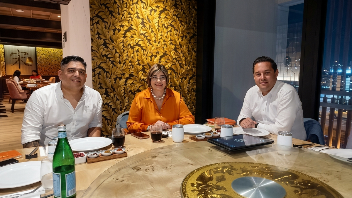 Giancarlos Cuadros, Arlenes García y Jeffrey Speelman, equipo de Sandals & Beaches Resorts. Giancarlos Cuadros, Arlenes García y Jeffrey Speelman, equipo de Sandals & Beaches Resorts.