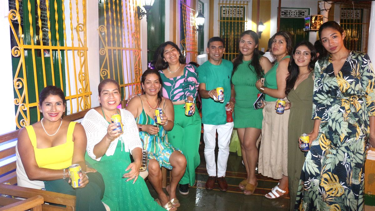 Agencias y operadores turísticos disfrutando del cierre de convención.