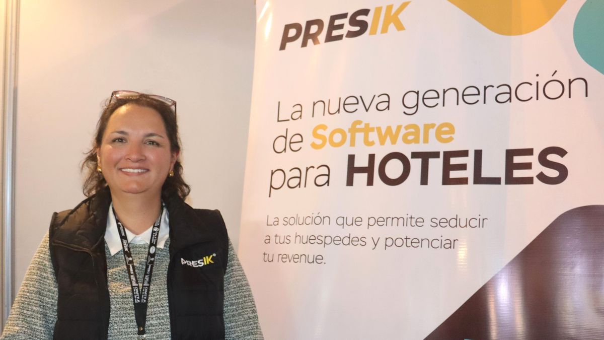 Paola Andrea Contecha Morales, ejecutiva de ventas de Presik, durante el VI Congreso Confetur, donde la compañía presentó su software en la nube para la gestión integral de hoteles.