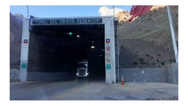 Quienes no tengan un Pase de Movilidad habilitado con dosis de refuerzo, deberán realizar un aislamiento de siete días en el lugar que indiquen en la declaración jurada que entreguen a su ingreso.&nbsp;