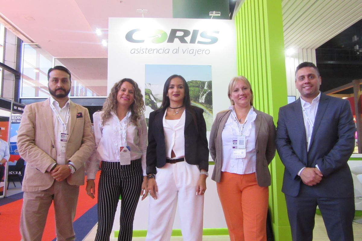 Edwin Rodríguez, gerente comercial de Coris en Colombia; Silvana Carbonell, supervisora comercial del Interior de Argentina; Pilar Lozano, CEO de Coris; Carolina Alonso, gerenta comercial en Uruguay; y Leandro Cardozo, supervisor comercial de AMBA.