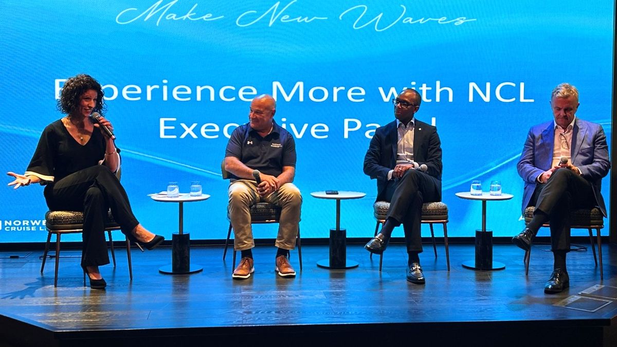 El presidente de Norwegian Cruise Line, David Herrera; Bryce White; y Jovo Sekulovic; junto a Julie Valeriote, directora de Cruceros de NCL, quien ofició de moderadora. - Ladevi Medios y Soluciones El presidente de Norwegian Cruise Line, David Herrera; Bryce White; y Jovo Sekulovic; junto a Julie Valeriote, directora de Cruceros de NCL, quien ofició de moderadora.