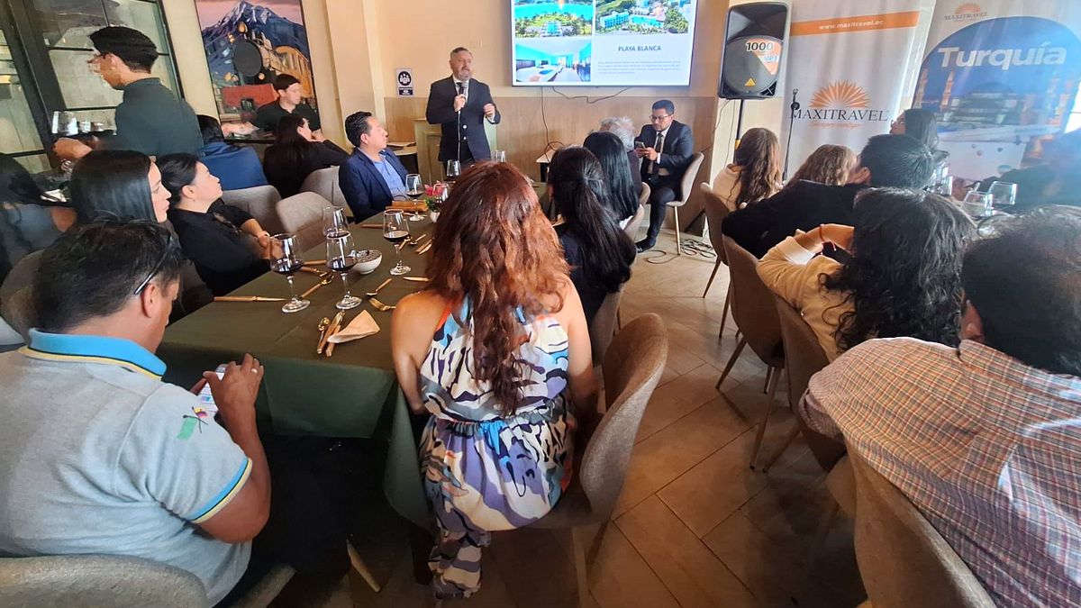 Mini caravana de Maxitravel en Riobamba.