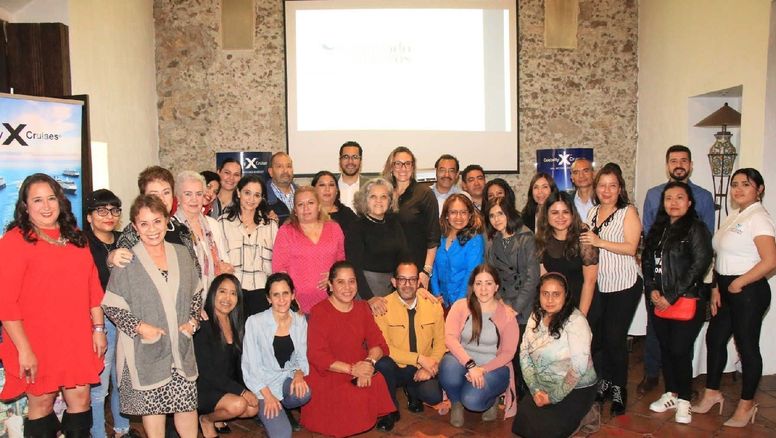 Equipo Mercado Cruceros y representantes de agencias de viajes de Puebla.&nbsp;