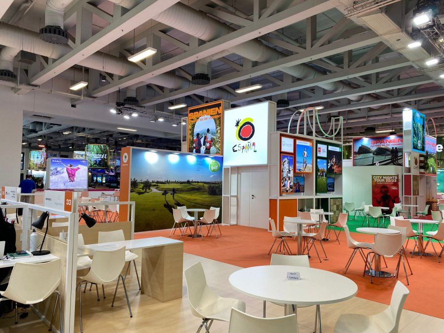 Stand de Turespaña en la feria de turismo de Berlín ITB de 2023.
