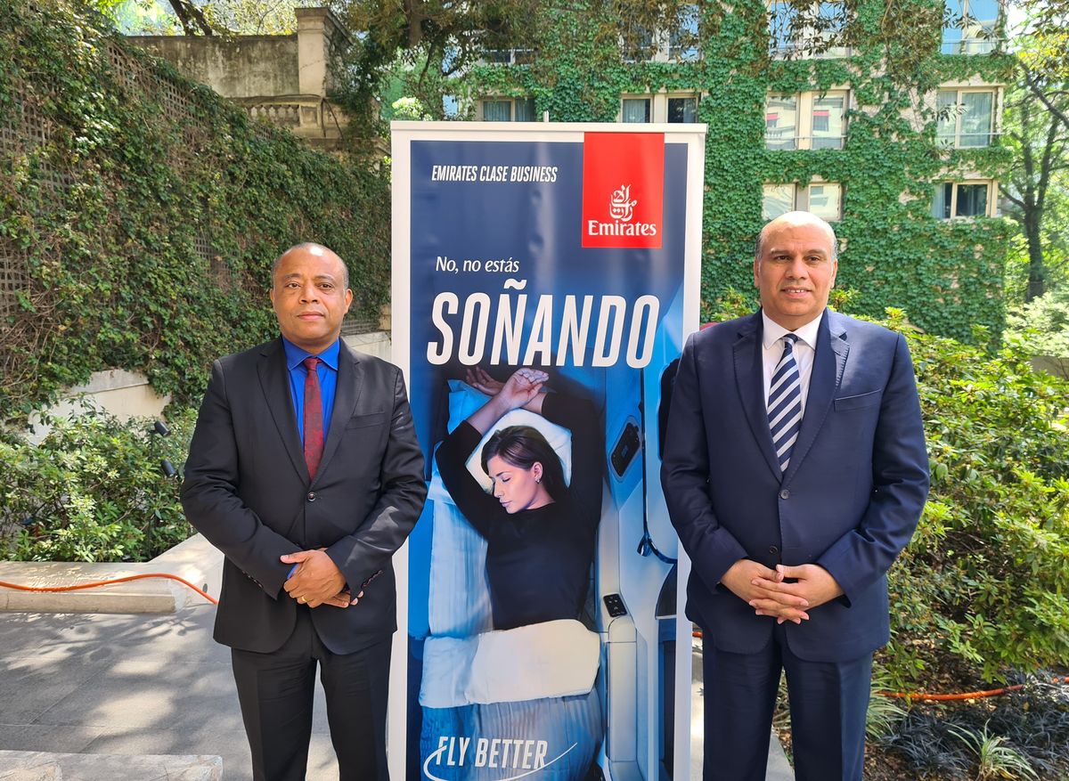Stephane Perard, gerente de Emirates en Brasil, y Salem Obaidalla, vicepresidente senior de Operaciones Comerciales para las Américas. &nbsp; &nbsp;