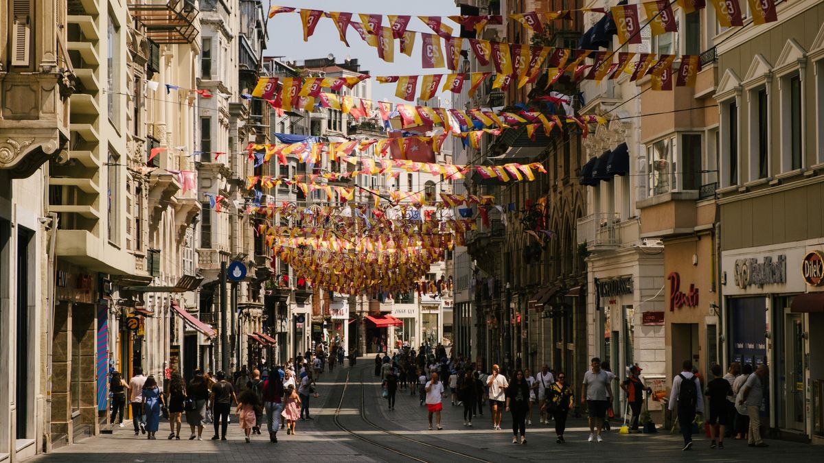Estambul ha ganado popularidad en el mercado chileno debido a que conecta con destinos de Europa y Asia. - Ladevi Medios y Soluciones Estambul ha ganado popularidad en el mercado chileno debido a que conecta con destinos de Europa y Asia.