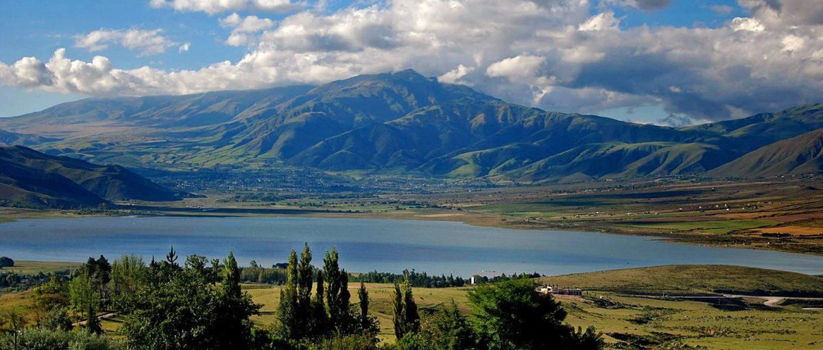 Tafí del Valle es un excelente destino para disfrutar las vacaciones de invierno en Argentina. Tafí del Valle es un excelente destino para disfrutar las vacaciones de invierno en Argentina.