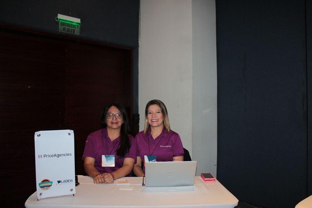 Equipo de PriceAgencies en el Workshop de Ladevi en Bogotá.