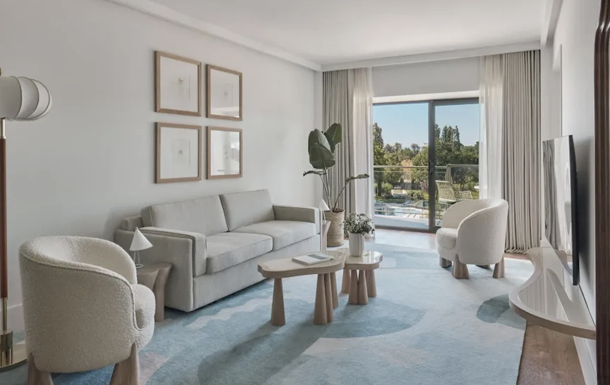 Una de las suites del Camiral Golf and Wellness
