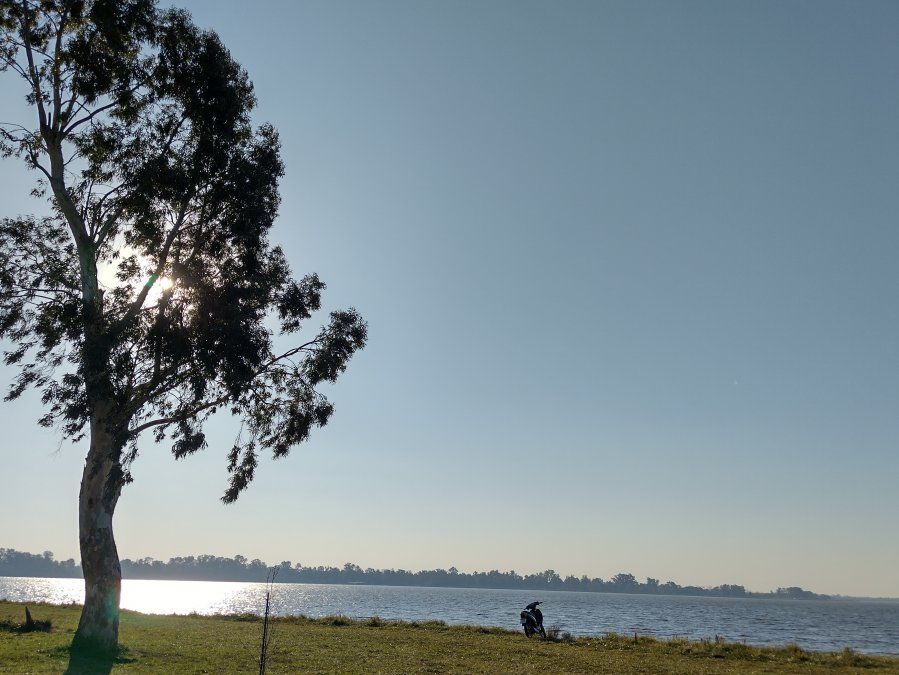 Escapadas en Buenos Aires: la laguna de Chascomús es un sitio elegido para pasar el día durante todo el año. Escapadas en Buenos Aires: la laguna de Chascomús es un sitio elegido para pasar el día durante todo el año.