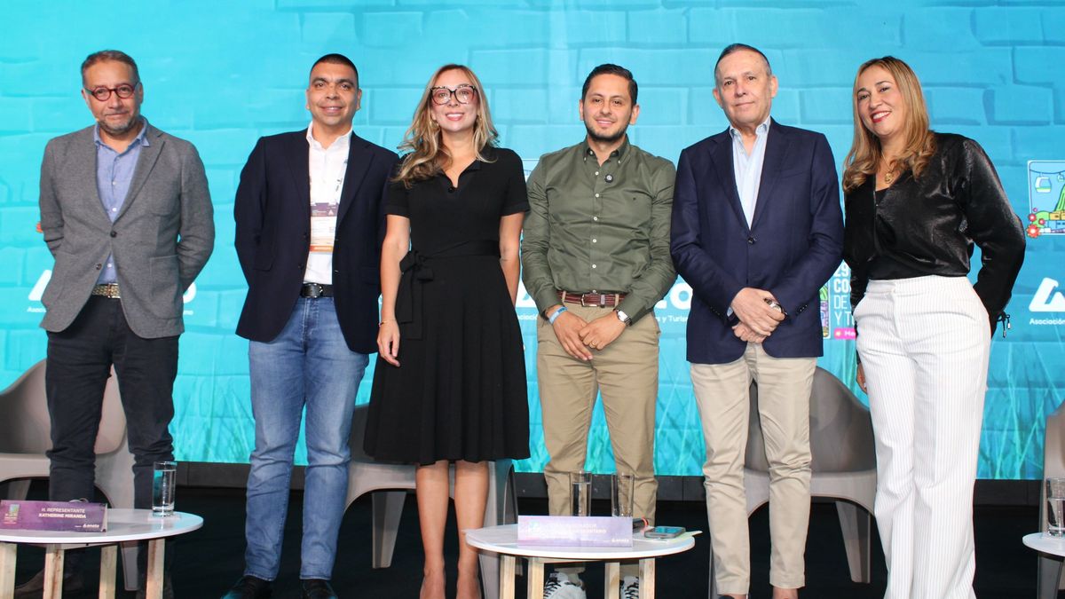 Representante John Edgar Pérez; representante Katherine Miranda; senador Esteban Quintero; senador Efraín Cepeda y senadora Sandra Jaimes en el marco del Congreso Nacional de Anato 2025.