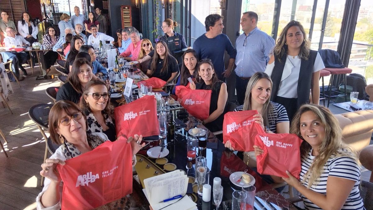 Aruba realizó una capacitación para agentes de viajes. 