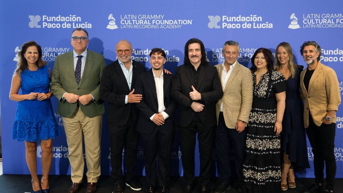 Miembros de la Junta de Andalucía, los Grammys y la Fundación Paco de Lucía