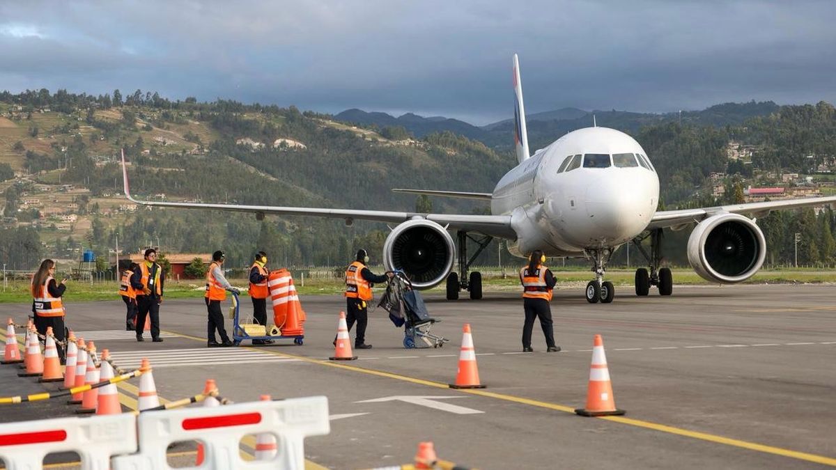 El Gobierno reactiva la agenda de Cielos Abiertos y conectividad aérea.