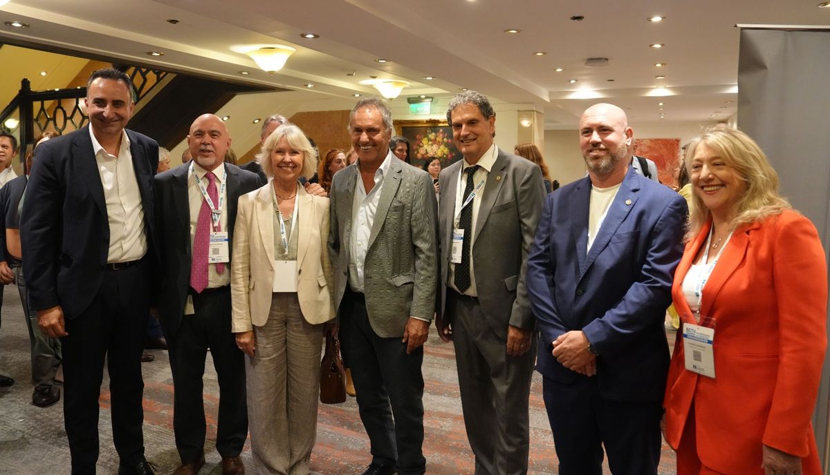 Gustavo Hani, Gonzalo Yrurtia, Verónica Reinhold, Daniel Scioli, Adrián Manzotti, Martín Romano y Claudia González, en la apertura del ECTU.