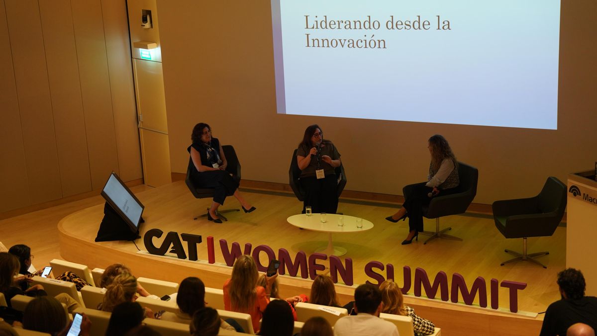 CAT | Women Summit: mujeres líderes de la industria turística expusieron frente a un gran auditorio en la Torre Macro.&nbsp;