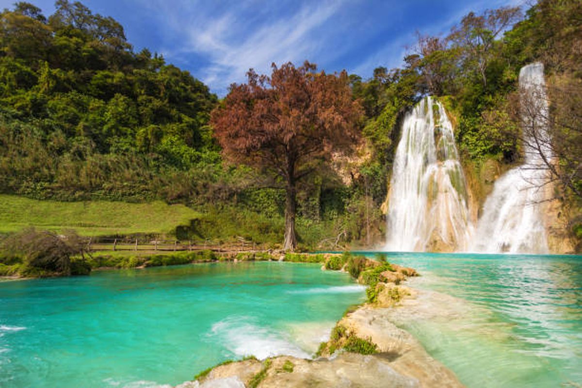 El clima en la región de San Luis Potosí es cálido y húmedo la mayor parte del año por lo que cualquier época es buena para visitar la Cascada de Minas Viejas