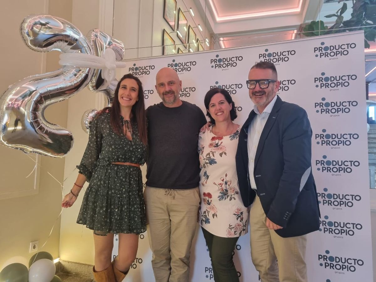 Aero junto a los directivos de Producto Propio.