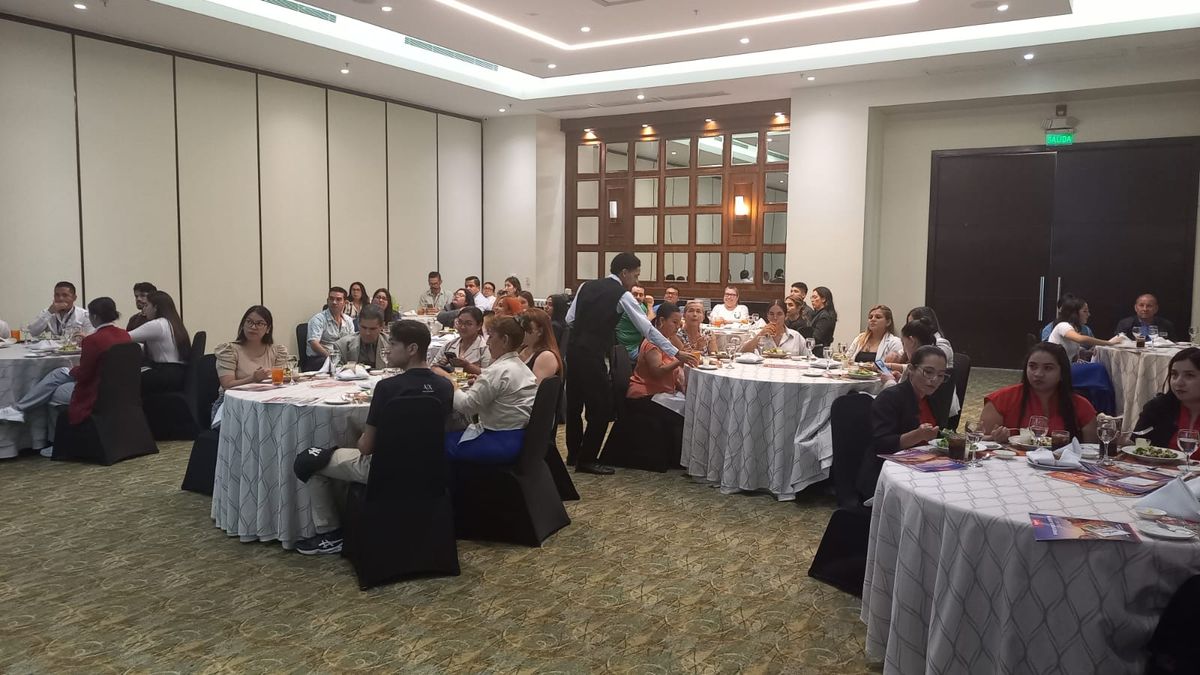 Capacitación de Corpoturismo Cartagena en Ladevi Workshop Guayaquil.