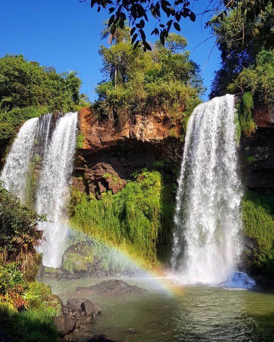 Para organizar un viaje a Cataratas del Iguazú es importante tener en cuenta que hay actividades dentro de la entrada al Parque Nacional Iguazú y otras excursiones que son extra.