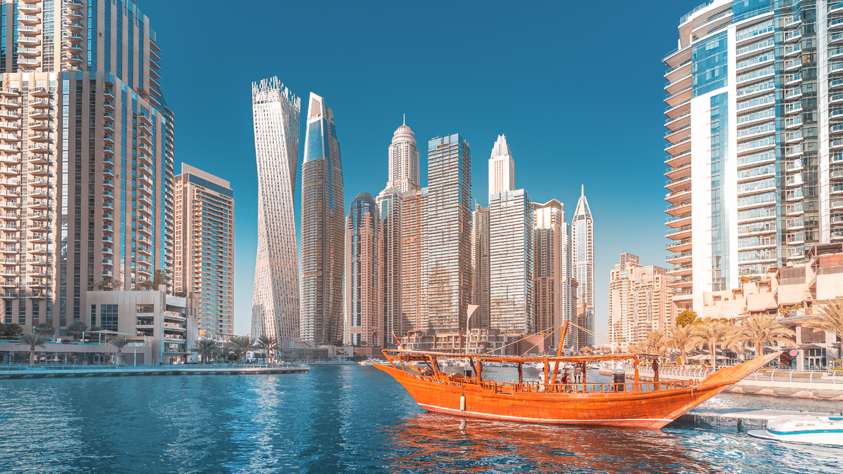Dubái destaca por su fascinante modernidad.