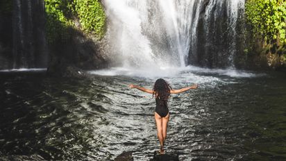 Las cascadas de Colombia son unas impresionantes maravillas naturales que ofrecen escenarios de ensueño y aventuras inolvidables.