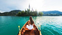 Símbolo de la belleza de Eslovenia, Bled conjuga todos los ingredientes para ser un escenario místico y mágico.