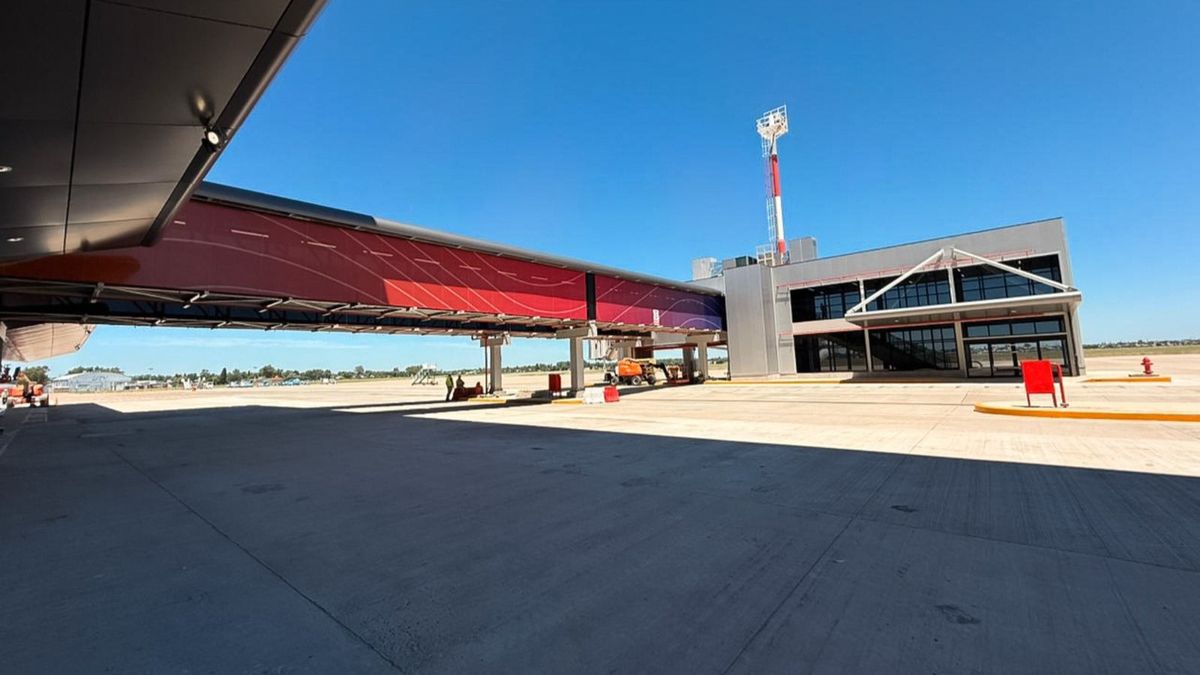 Tras las obras, se reanudan los vuelos en el aeropuerto de Rosario.