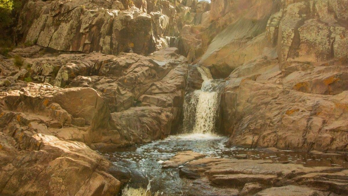 No dejes de conocer la Cascada de Olaen, todo un clásico de La Falda. 