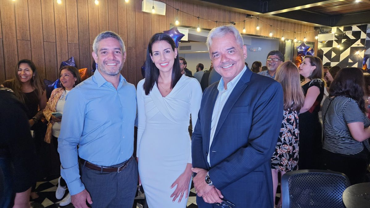 Carlos Ruiz, Giuliana Brambilla y Gabriel Rego.