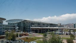 Aeropuerto de Santiago Arturo Merino Benítez. 