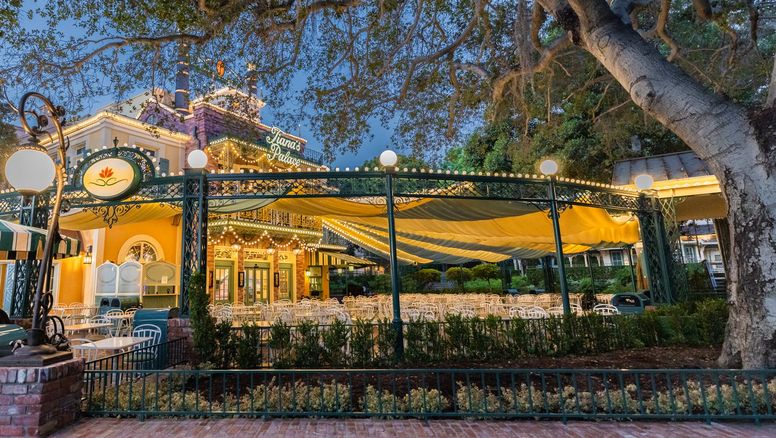 Prueba el sabor clásico de la cocina de Nueva Orleans en Disneyland Resort.