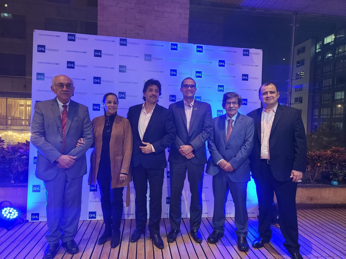 Beethoven Herrera, Patricia Guzmán, Juan Rodríguez, Andrés Clavijo, Manuel Leguizamón y William Escobar.