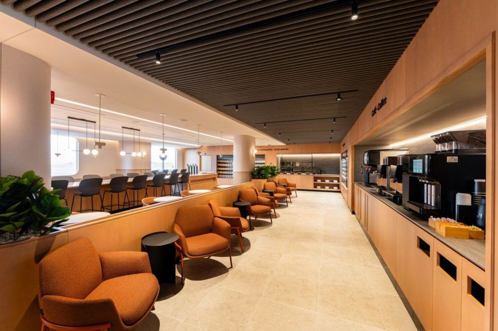 El nuevo Air Canada Café del aeropuerto de Montreal. - Ladevi Medios y Soluciones El nuevo Air Canada Café del aeropuerto de Montreal.
