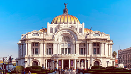 Aprovecha el puente para explorar las maravillas de Ciudad de México.