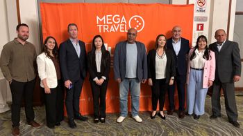 Representantes de Mega Travel y socios comerciales en el evento para casi 200 agencias de viajes.