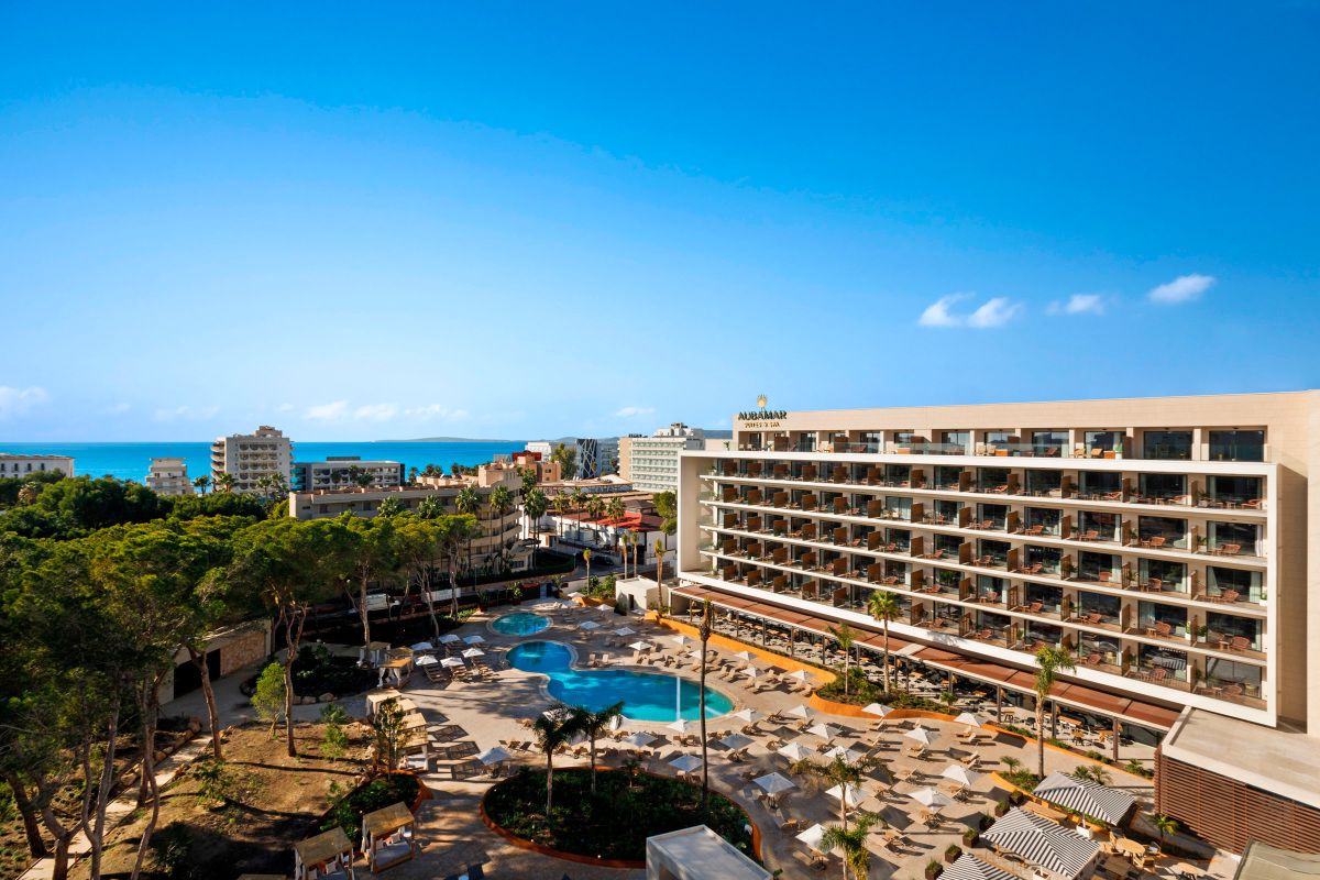 Vista exterior del hotel Aubamar en Playa de Palma.