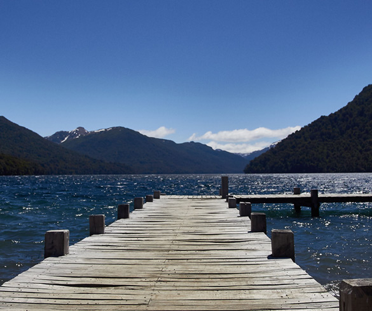 Los espejos de agua en la Ruta de los 7 Lagos esperan a los turistas durante el verano para disfrutar los días de calor.