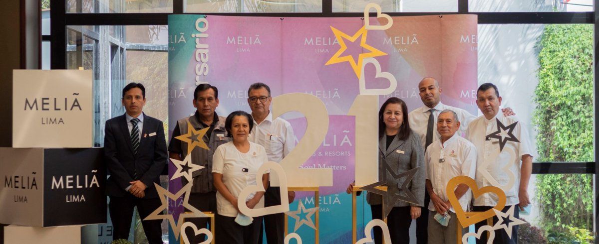 El equipo del Meliá Lima. - Ladevi Medios y Soluciones El equipo del Meliá Lima.