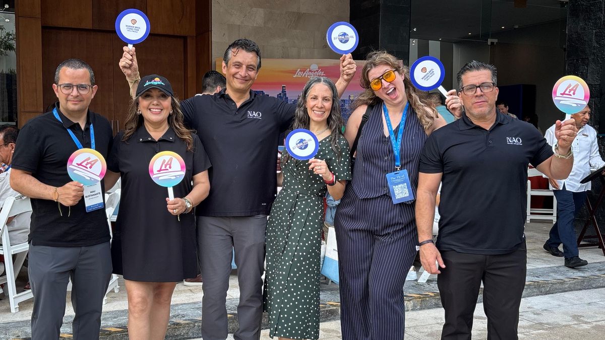 Representantes de Nao, Los Ángeles, Universal Studios Hollywood y Warner Brothers Studios.