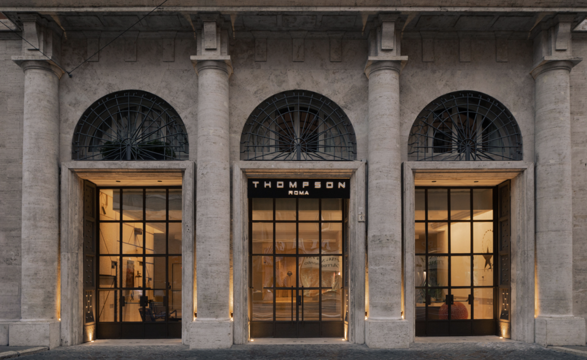 Entrada del Thompson Roma, uno de los alojamientos de lujo de Hyatt que llega por primera vez a Italia.