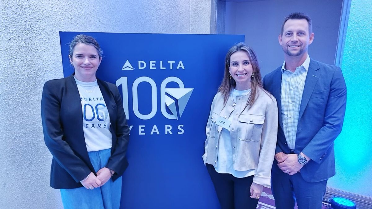 Soledad Lago, directora de Comunicaciones para América Latina de Delta; Jessica Wolf, gerente de ventas de Delta en Chile; y Alex Antilla, vicepresidente para América Latina de Delta Air Lines.&nbsp;