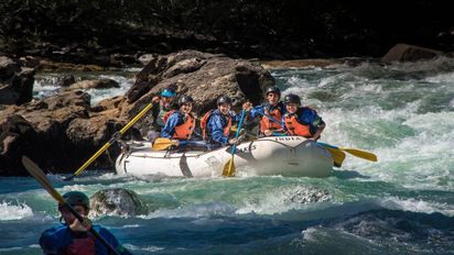 El pueblito de la Patagonia lleno de aventuras entre ríos, montañas y bosque 